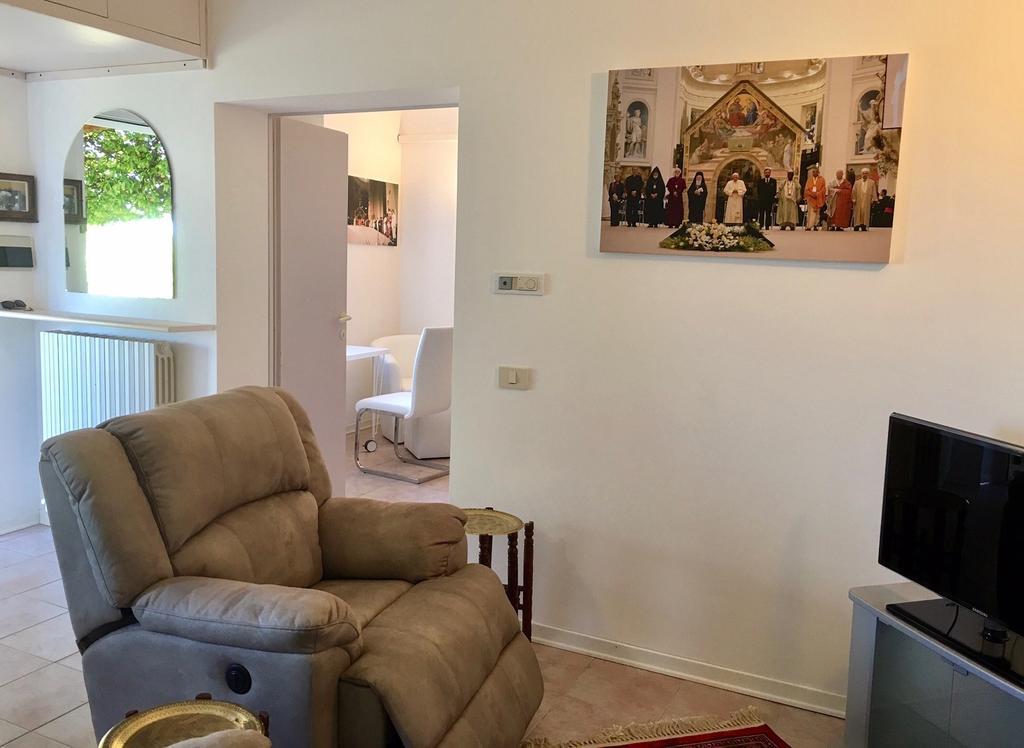 Assisi Villa Randr San Vitale ภายนอก รูปภาพ